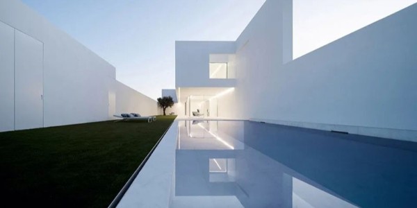 less is MOOOOOORE！