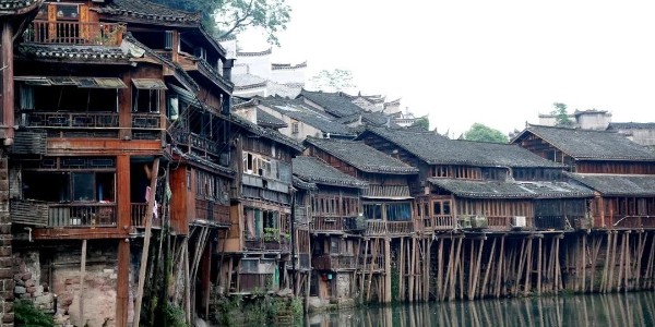 傳說(shuō)中的干闌式，到底是個(gè)什么東東？