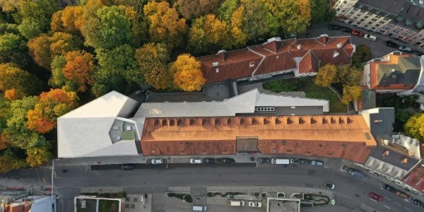 德國(guó)蘇臺(tái)德博物館 / pmp architekten